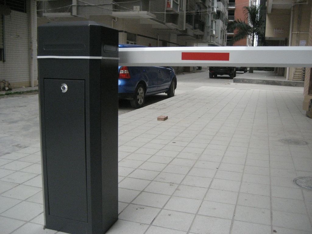 绵阳涪城区灰色豪华道闸